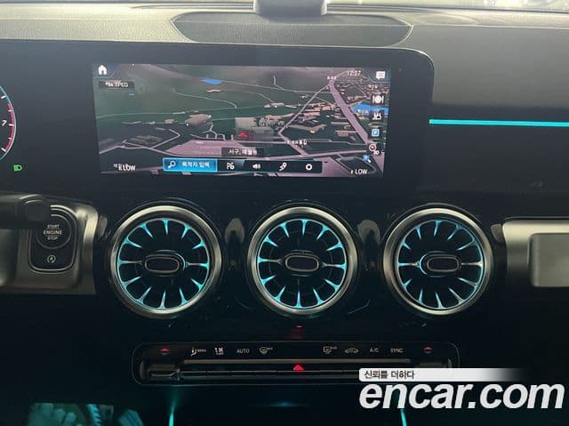 Mercedes-Benz GLB-Class 2021 — ფოტო 10/20