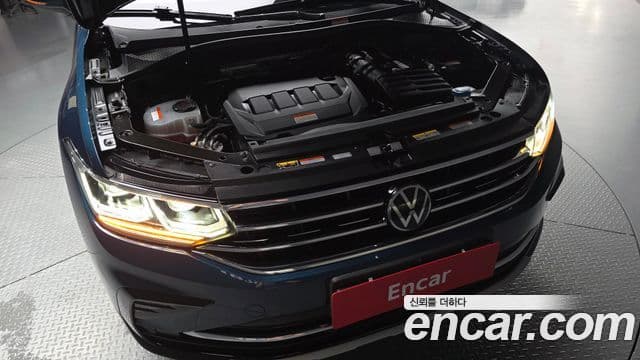 Volkswagen Tiguan 2023 — Photo 5/35