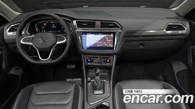 Volkswagen Tiguan 2023 — Photo 12/35
