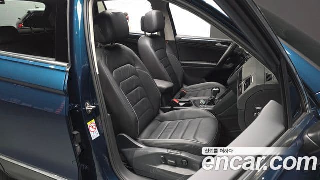 Volkswagen Tiguan 2023 — Photo 33/35