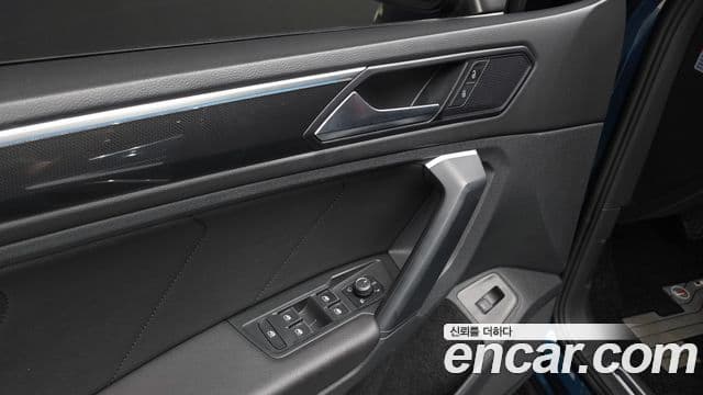 Volkswagen Tiguan 2023 — Photo 31/35