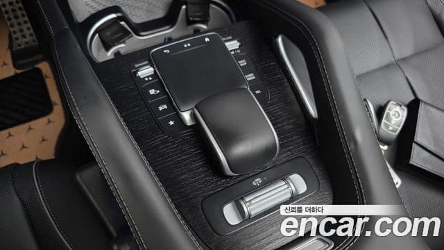 Mercedes-Benz GLS-Class 2024 — Photo 30/38