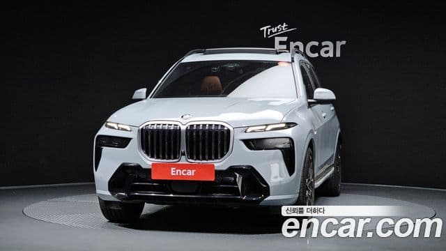 BMW X7 2024 — Photo 32/32
