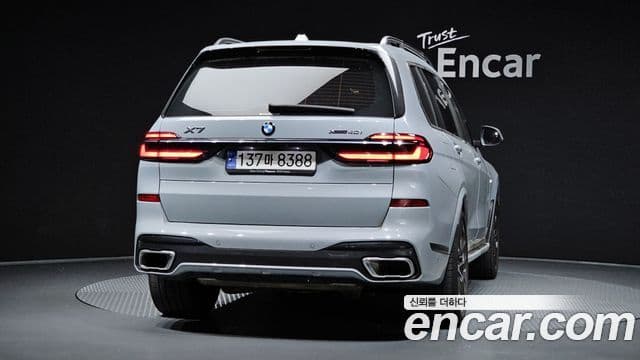 BMW X7 2024 — Photo 29/32