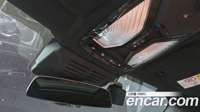 BMW X7 2024 — Photo 18/32