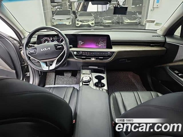 Kia K8 2021 — Şəkil 10/20