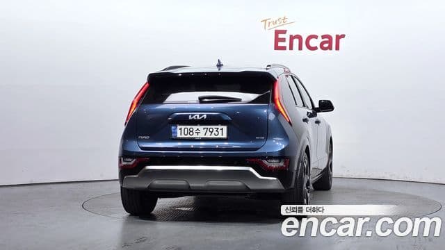 Kia Niro 2022 — ფოტო 4/20