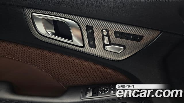 Mercedes-Benz SLC-Class 2018 — ფოტო 19/20