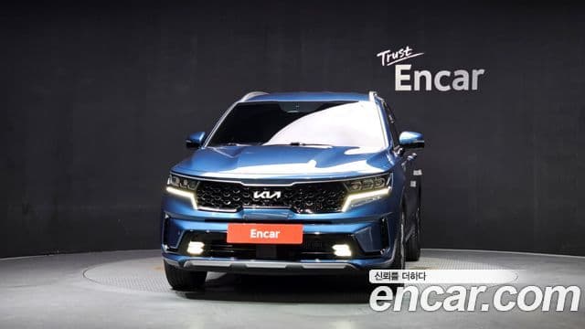 Kia Sorento 2023 — Фото 3/20