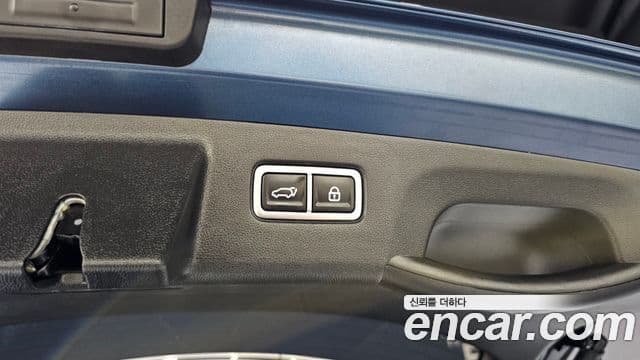 Kia Sorento 2023 — Фото 15/20