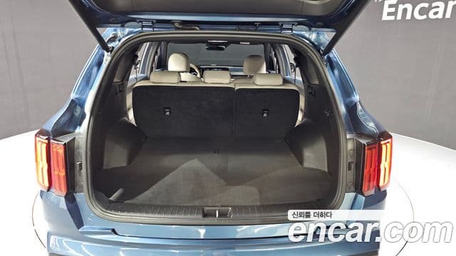Kia Sorento 2023 — Фото 16/20