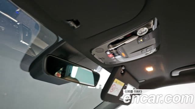 Kia Sorento 2023 — Фото 18/20