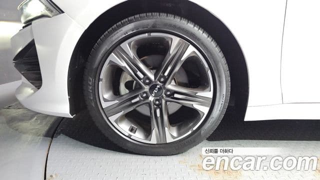 Kia K5 2023 — ფოტო 5/20