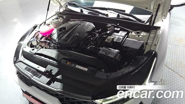 Kia K5 2023 — ფოტო 6/20