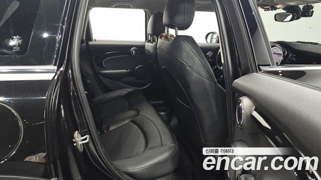 Mini Cooper 2022 — Photo 24/30