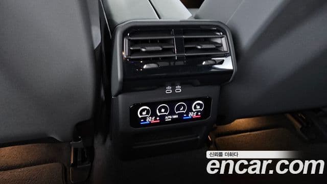 BMW 5 Series 2024 — Photo 13/35