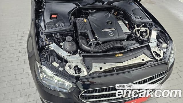 Mercedes-Benz E-Class 2021 — ფოტო 6/20