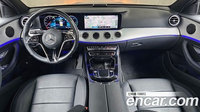 Mercedes-Benz E-Class 2021 — ფოტო 7/20