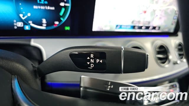 Mercedes-Benz E-Class 2021 — ფოტო 9/20