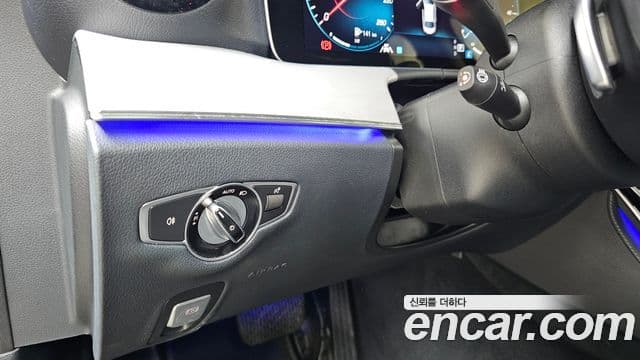Mercedes-Benz E-Class 2021 — ფოტო 19/20