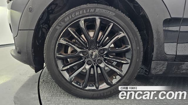 Mini Cooper Clubman 2023 — ფოტო 4/20