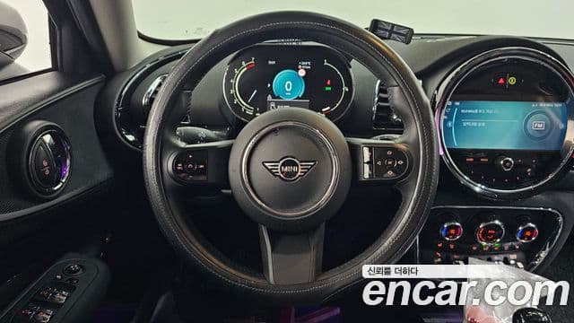 Mini Cooper Clubman 2023 — ფოტო 12/20