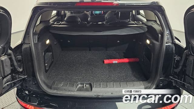 Mini Cooper Clubman 2023 — ფოტო 15/20