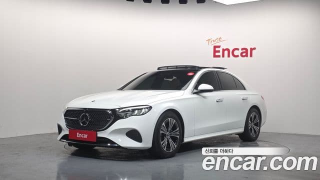 Mercedes-Benz E-Class 2025 — Фото 1/20