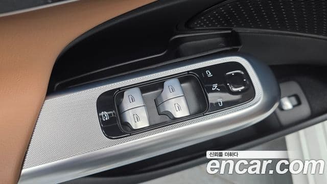 Mercedes-Benz E-Class 2025 — Şəkil 8/31