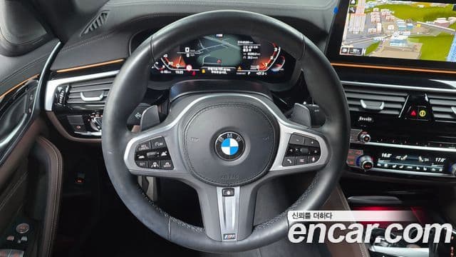 BMW 5 Series 2023 — Şəkil 12/20