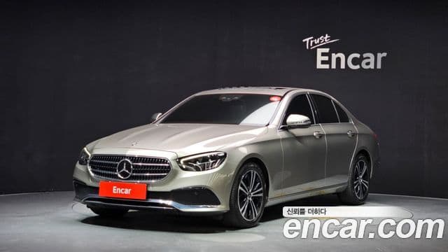 Mercedes-Benz E-Class 2020 — ფოტო 1/20