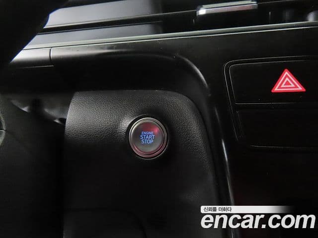 Hyundai Staria 2024 — фото 12 из 20