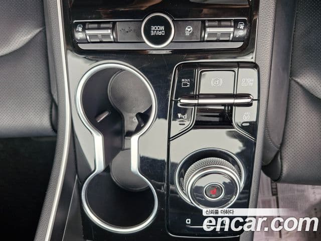Kia K5 2022 — Şəkil 12/18