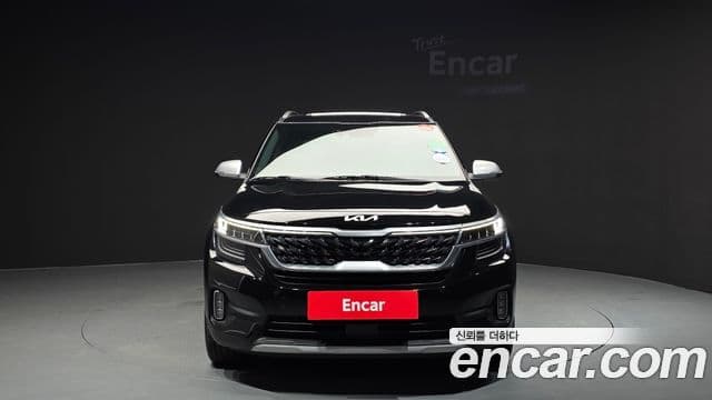 Kia Seltos 2022 — ფოტო 2/20