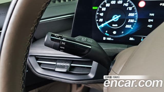Kia K8 2022 — ფოტო 14/20