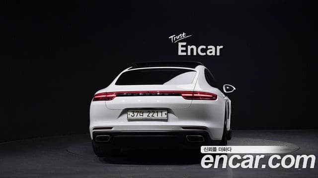 Porsche Panamera 2018 — ფოტო 3/20