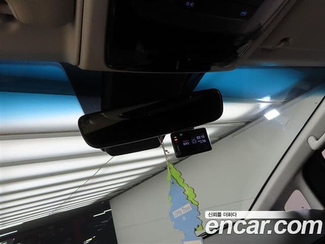 Hyundai Staria 2023 — ფოტო 12/20