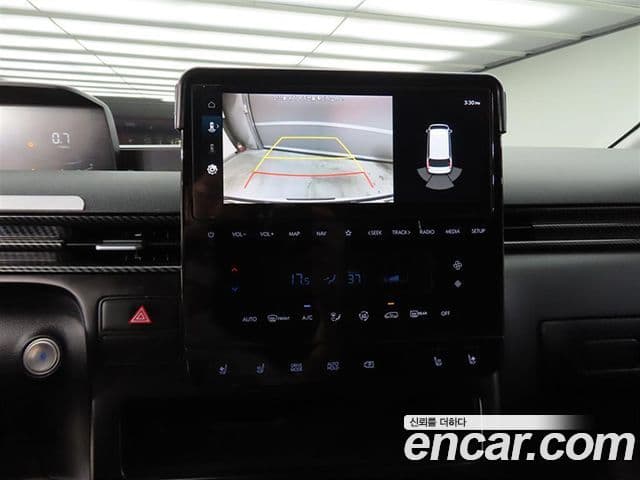 Hyundai Staria 2023 — ფოტო 14/20