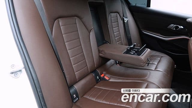 BMW 3 Series 2020 — Şəkil 14/20