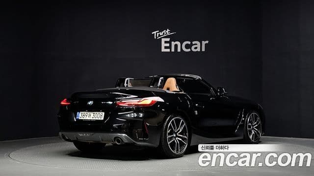 BMW Z4 2022 — Фото 2/20