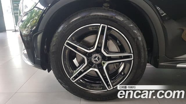 Mercedes-Benz GLC-Class 2023 — ფოტო 17/17