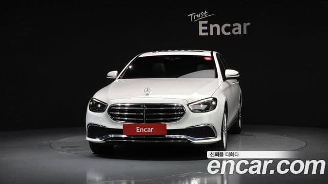 Mercedes-Benz E-Class 2022 — ფოტო 3/20