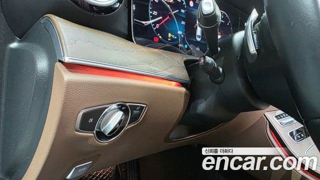 Mercedes-Benz E-Class 2022 — ფოტო 12/20