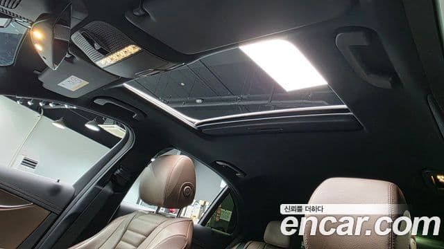 Mercedes-Benz E-Class 2022 — ფოტო 20/20