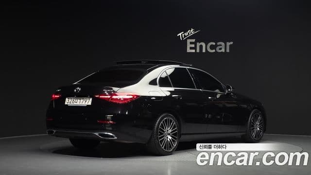 Mercedes-Benz C-Class 2023 — ფოტო 2/20