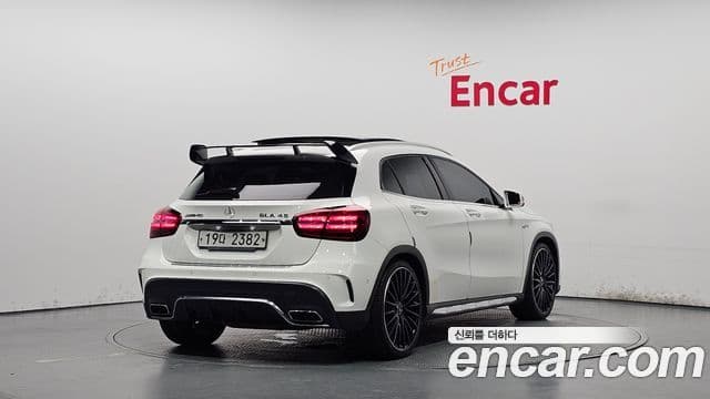 Mercedes-Benz GLA-Class 2019 — Фото 2/20