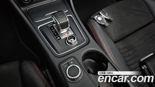 Mercedes-Benz GLA-Class 2019 — Фото 9/20