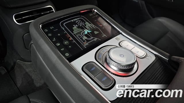 Genesis G90 2022 — ფოტო 17/20