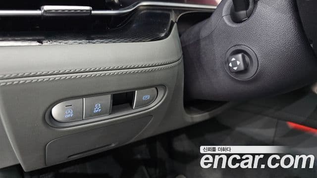 Genesis G90 2022 — ფოტო 19/20