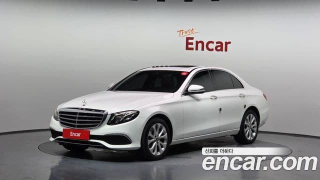 Mercedes-Benz E-Class 2019 — Фото 1/20